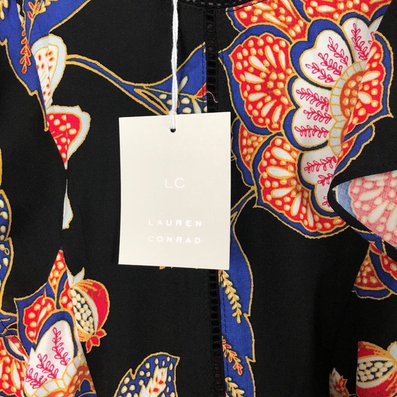 NWT LC Lauren Conrad Floral Flutter Sleeve Blouse - Picture 4 of 4